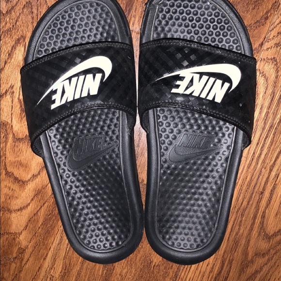 COPY - Nike slides - Picture 2 of 5